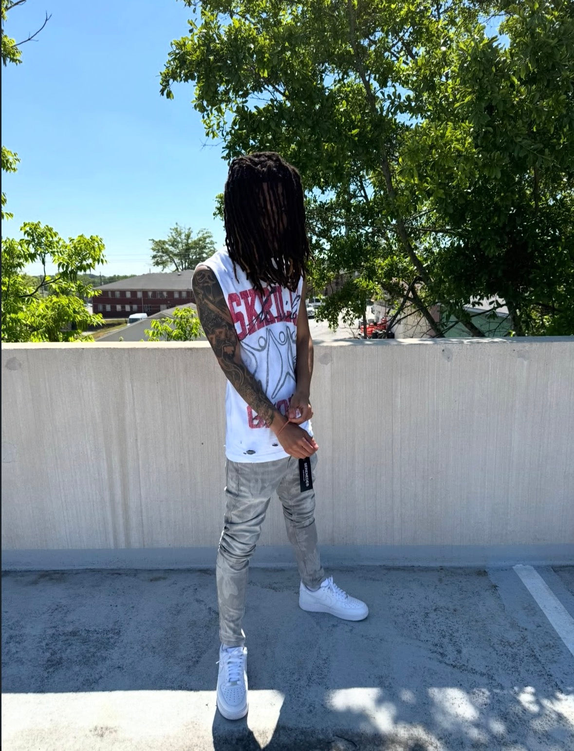 "Global" Sleevless Tee