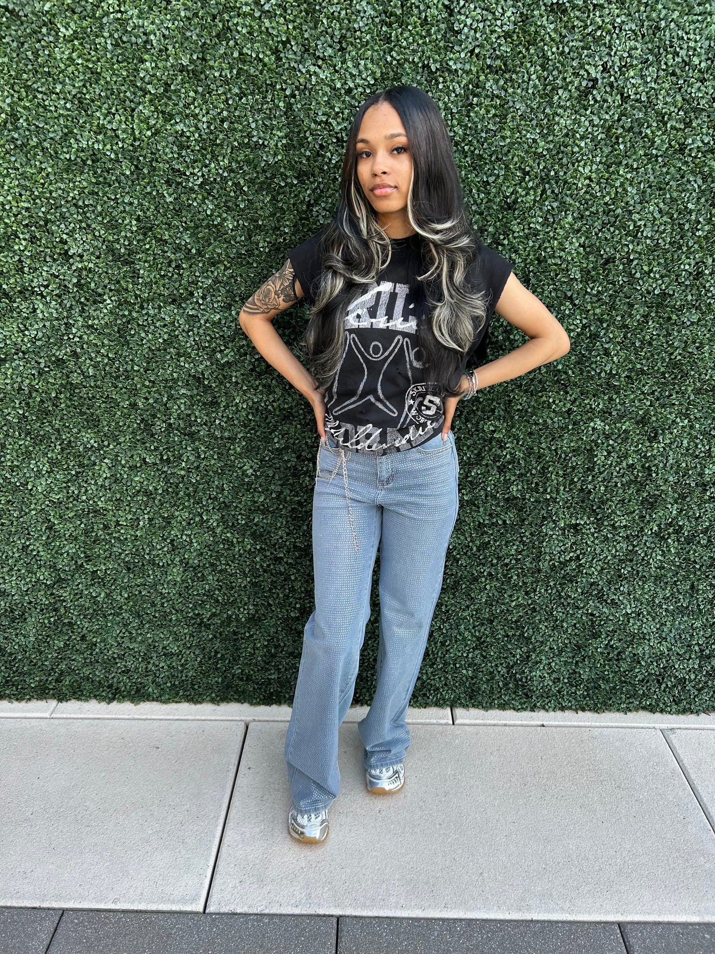 "Global" Sleevless Tee